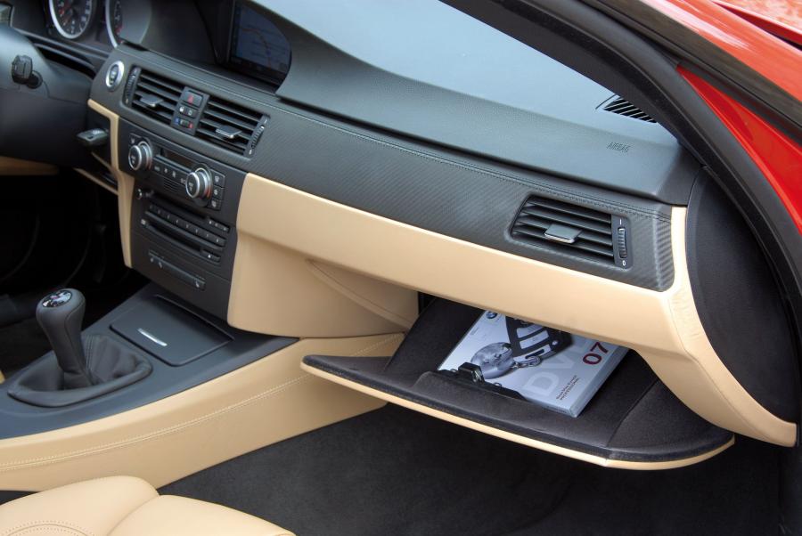  BMW M3 2009 года  (фото 2 из 38)
